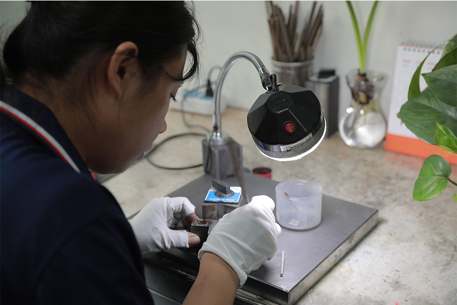 Correct use and maintenance of molds