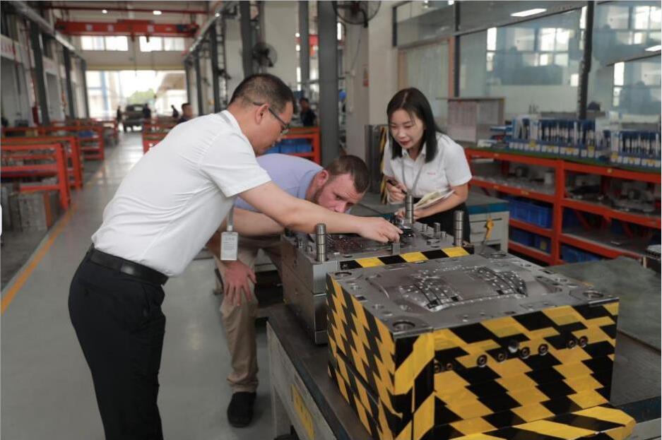 Analysis of factors affecting precision injection molding